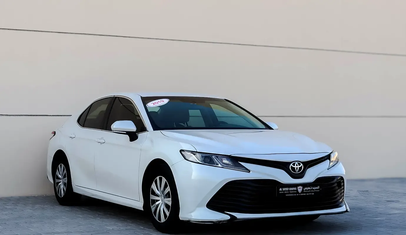 Toyota Camry 2.5 AT (181 hp)