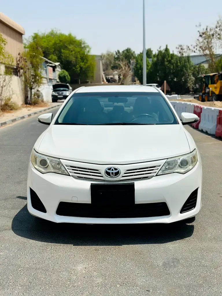 Toyota Camry 2.5 AT (181 hp)