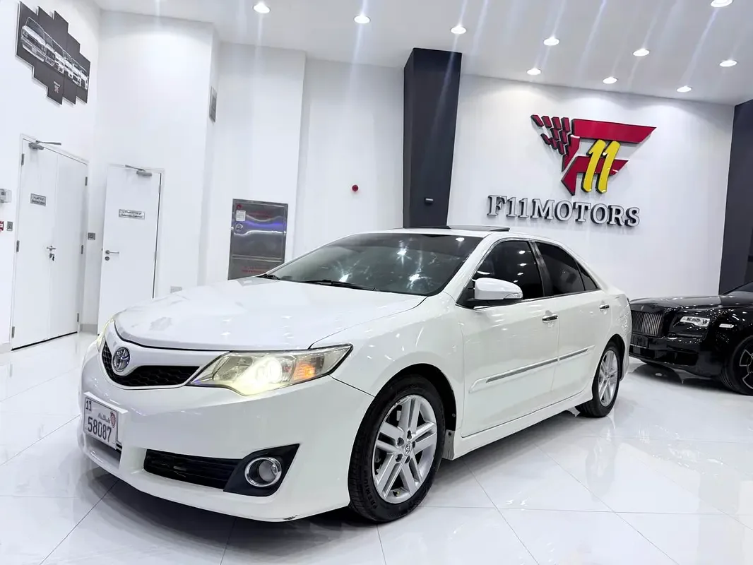 Toyota Camry 2.5 AT (181 hp)
