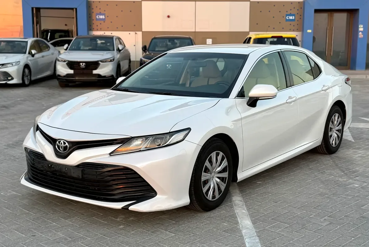 Toyota Camry 2.5 AT (181 hp)