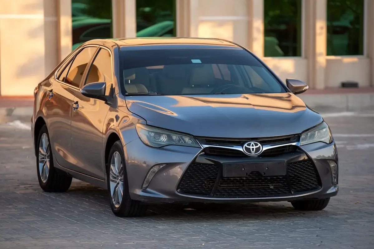 Toyota Camry 2.5 AT (181 حصان) - 3