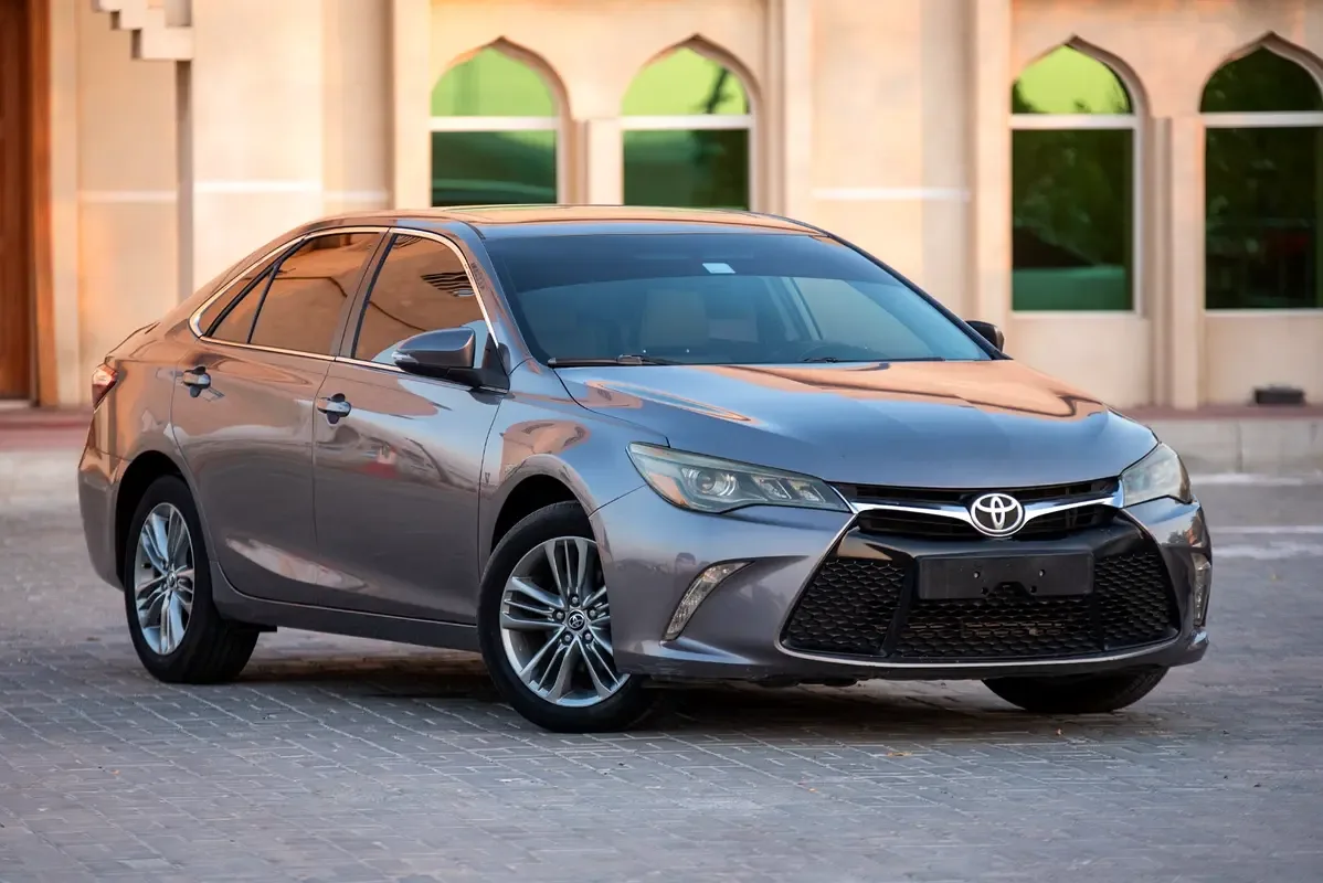 Toyota Camry 2.5 AT (181 حصان) - 2