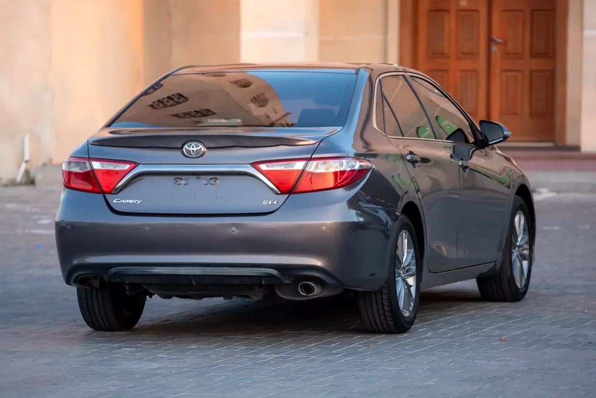 Toyota Camry 2.5 AT (181 حصان) - 6