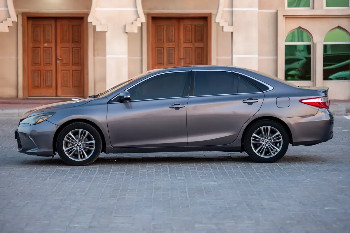 Toyota Camry 2.5 AT (181 حصان) - 9