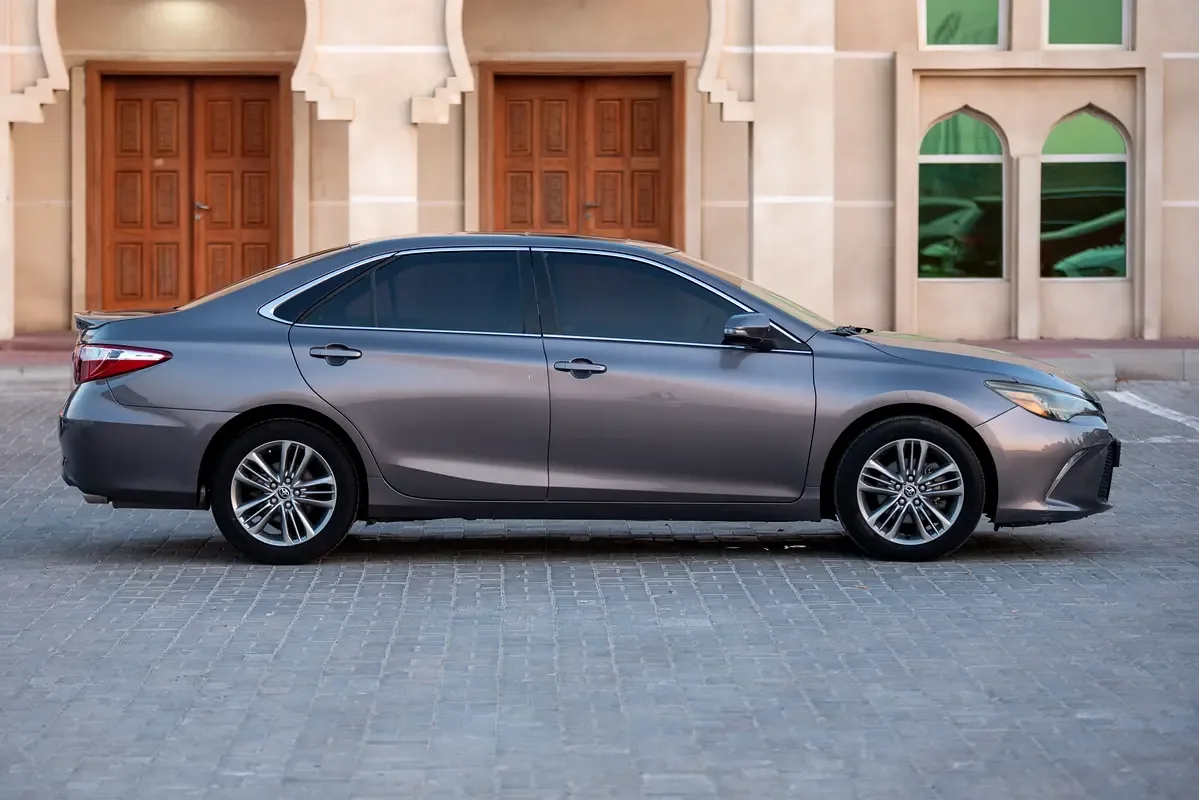 Toyota Camry 2.5 AT (181 حصان) - 8