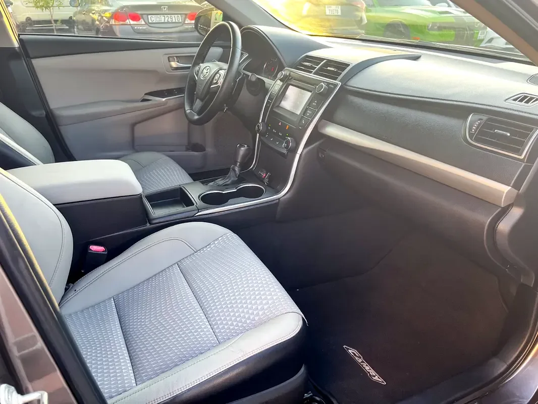 Toyota Camry 2.5 AT (181 حصان) - 16