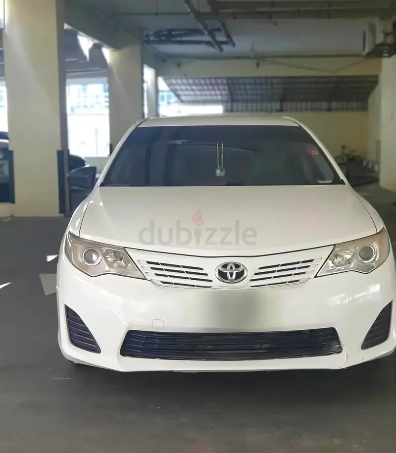 Toyota Camry 2.5 AT (181 hp)