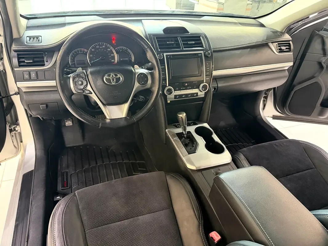Toyota Camry 2.5 AT (181 hp) - 15