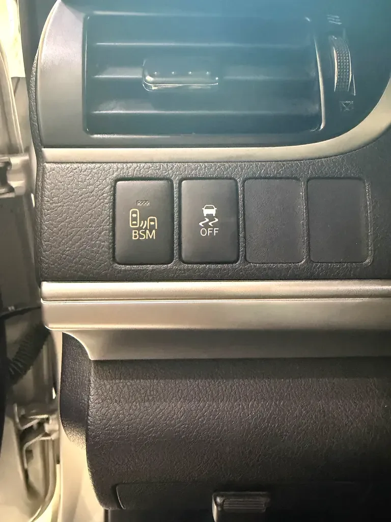 Toyota Camry 2.5 AT (181 hp) - 18