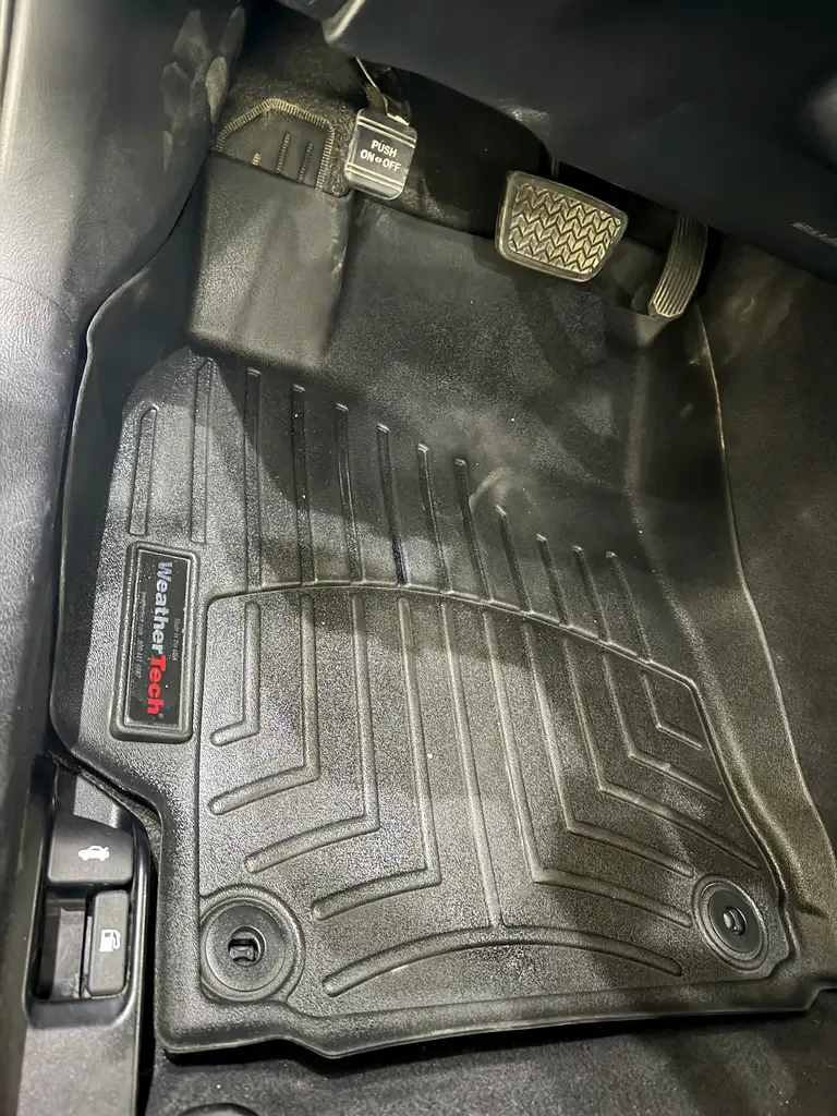 Toyota Camry 2.5 AT (181 hp) - 19