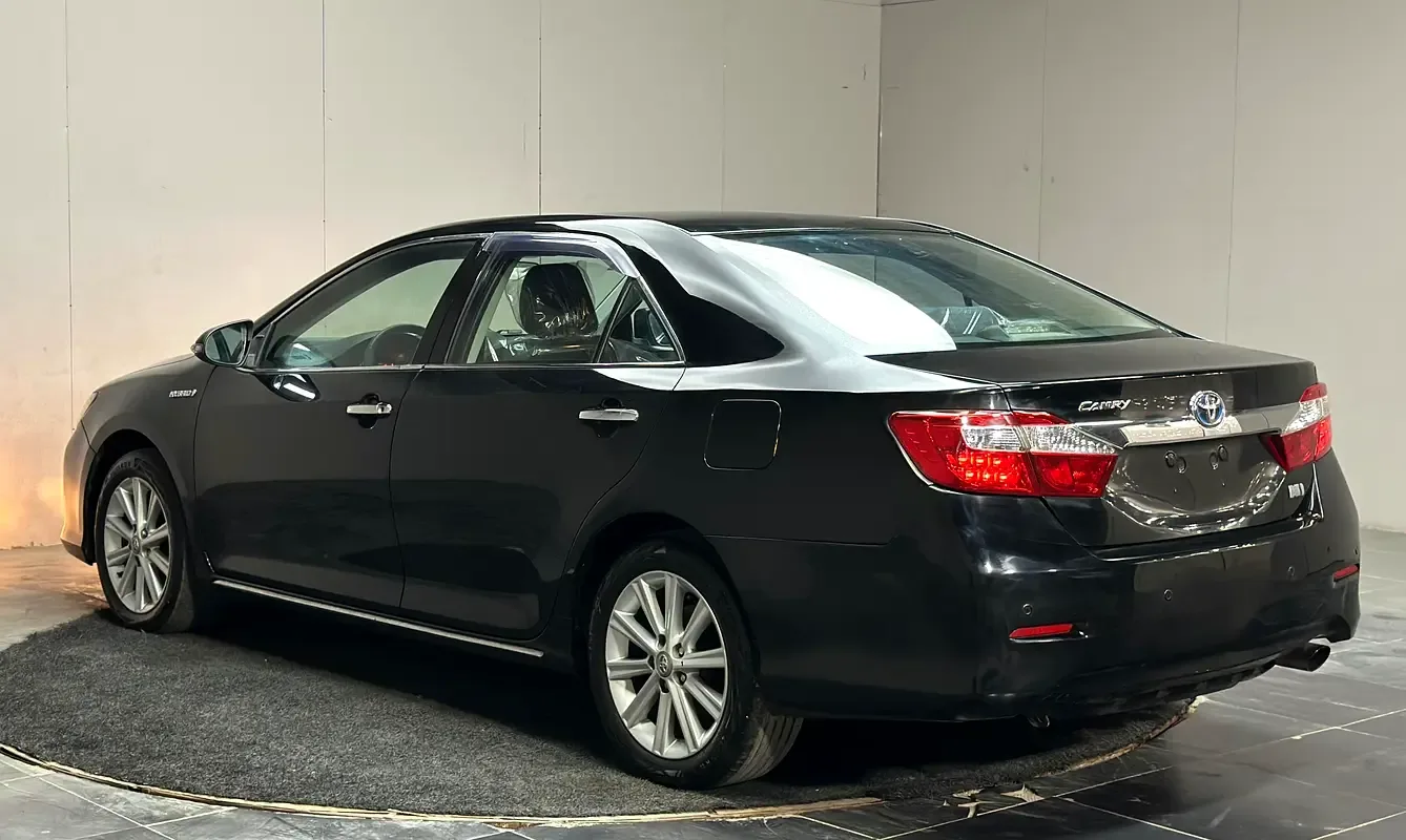 Toyota Camry 2.5 AT (181 hp) - 4