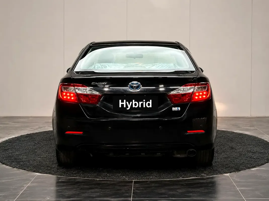 Toyota Camry 2.5 AT (181 hp) - 8