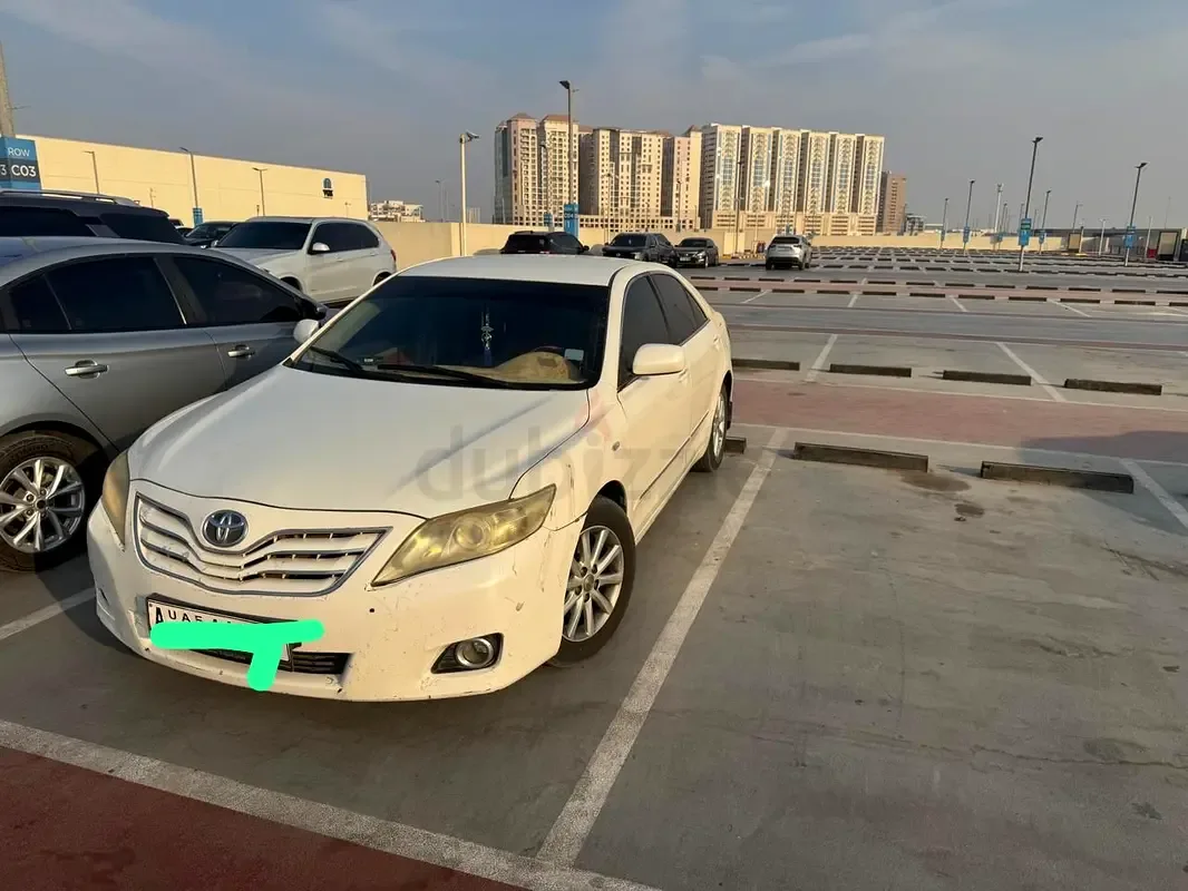 Toyota Camry 2.5 AT (181 hp)
