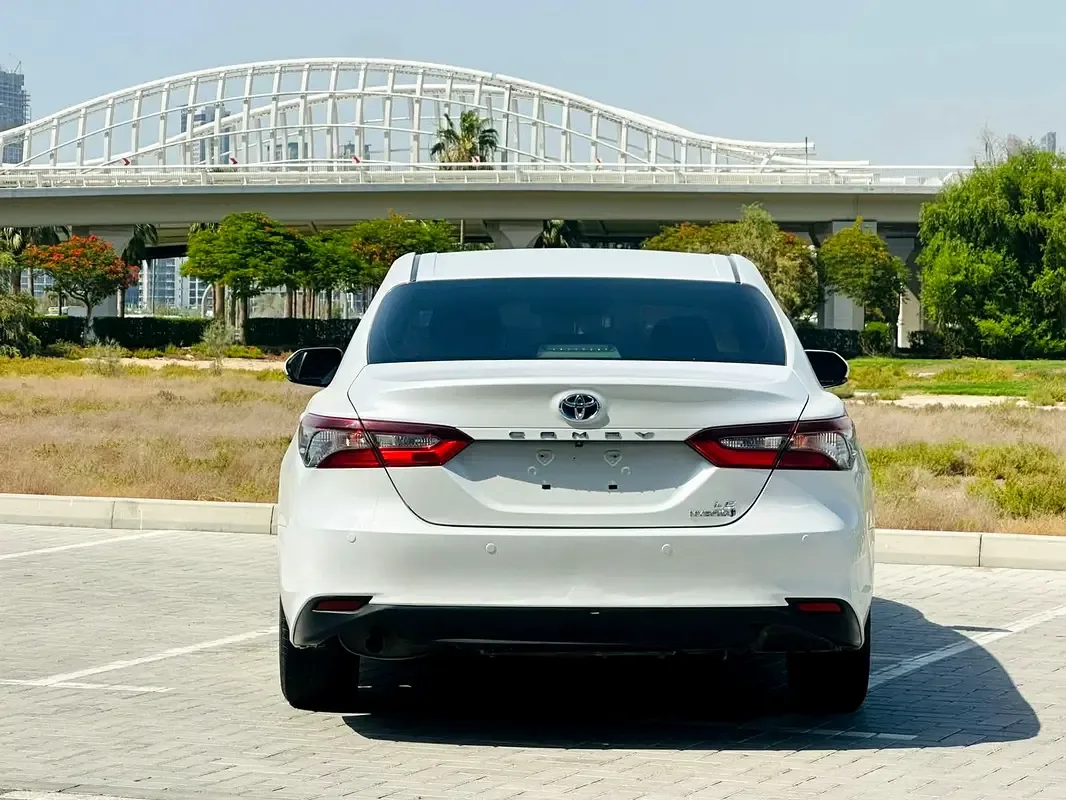 Toyota Camry 2.5 AT (200 حصان) - 5