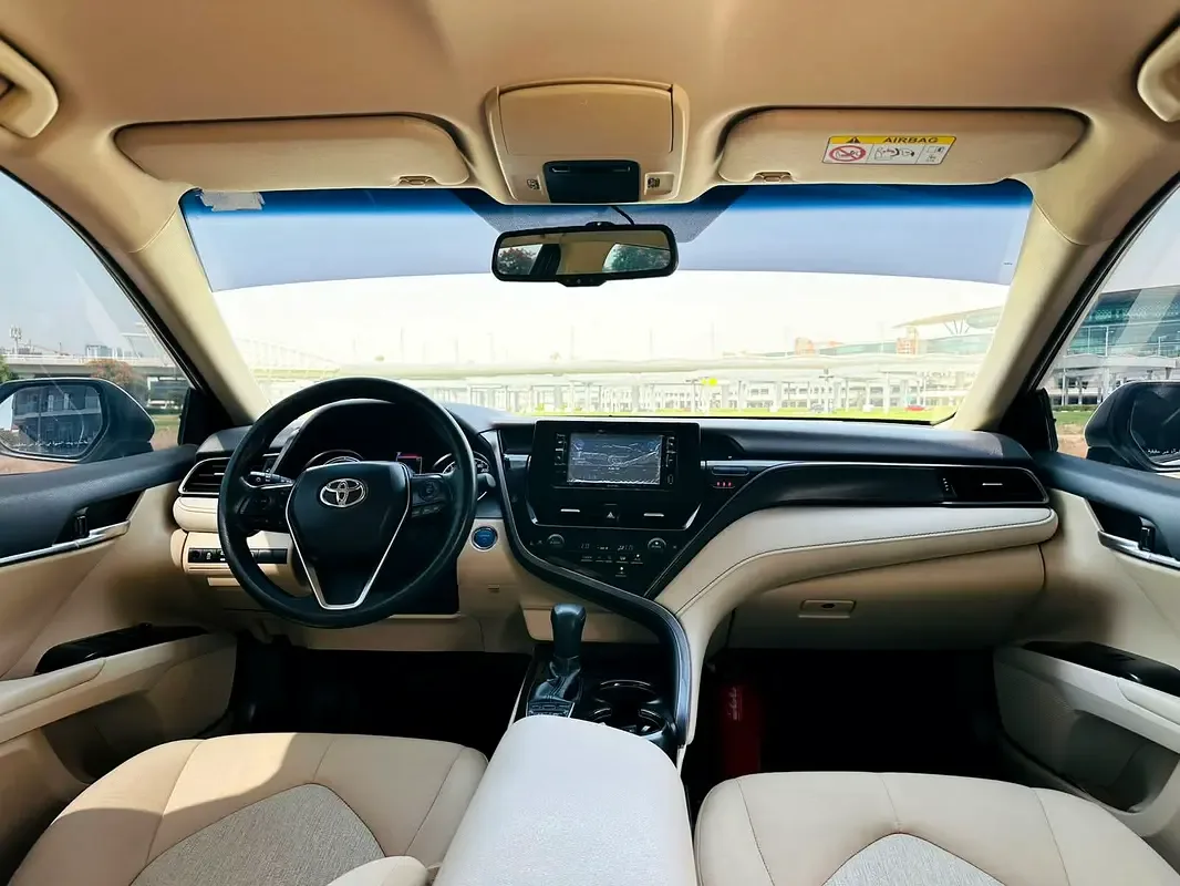 Toyota Camry 2.5 AT (200 حصان) - 6