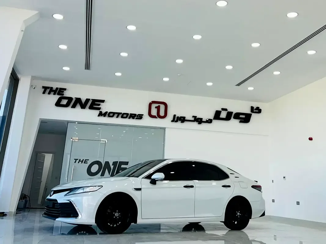 Toyota Camry 2.5 AT (204 hp)