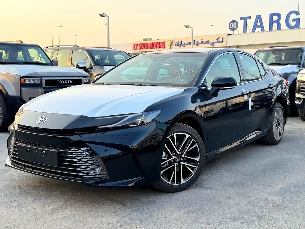 Toyota Camry 2.5 AT (204 hp)