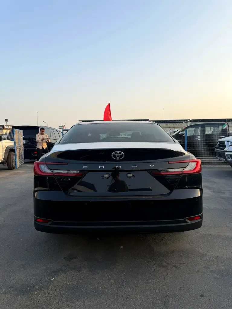 Toyota Camry 2.5 AT (204 حصان) - 4
