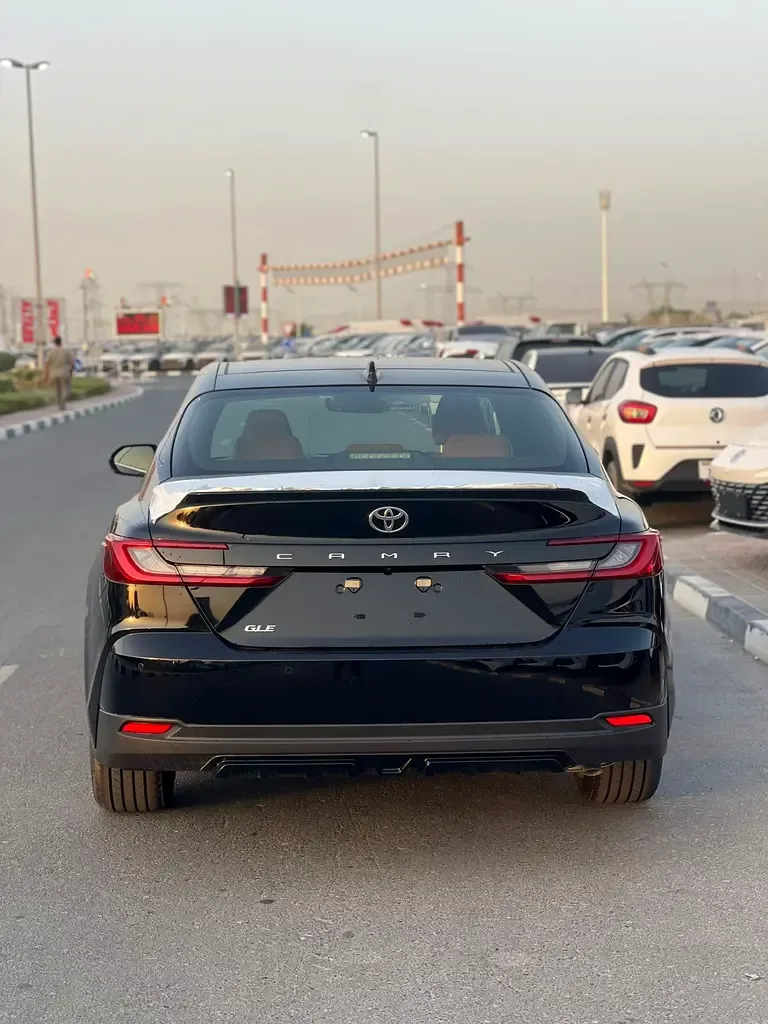 Toyota Camry 2.5 AT (204 hp) - 3