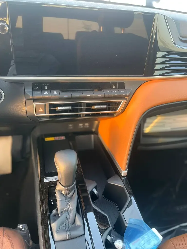 Toyota Camry 2.5 AT (204 hp) - 6