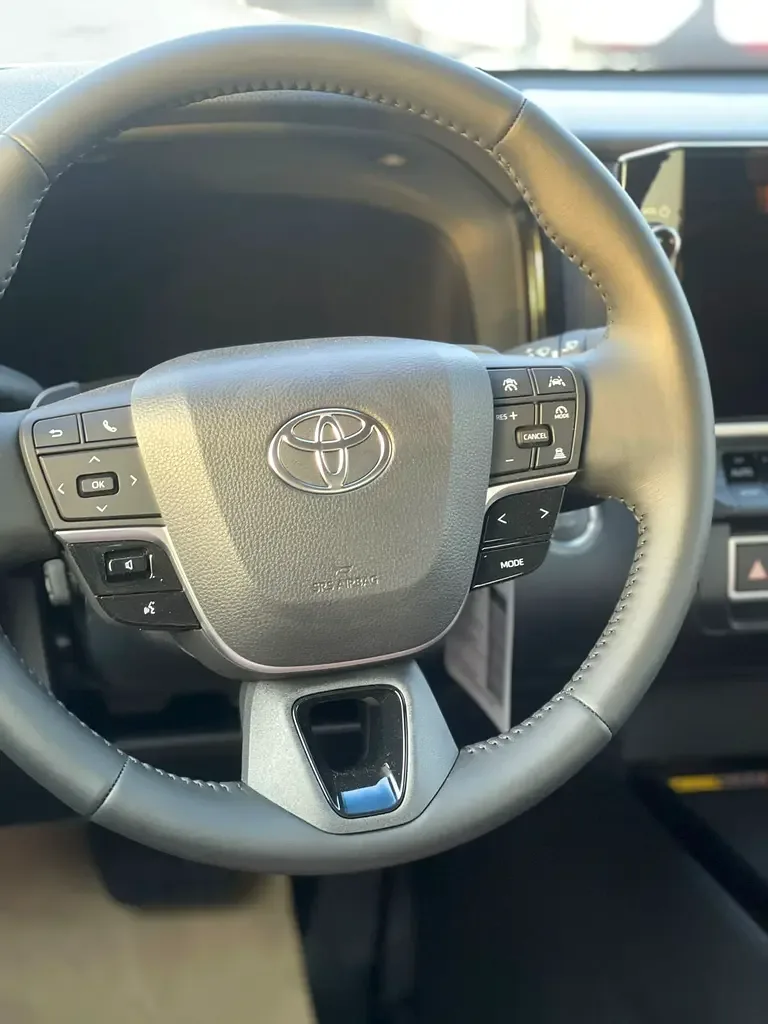 Toyota Camry 2.5 AT (204 hp) - 9