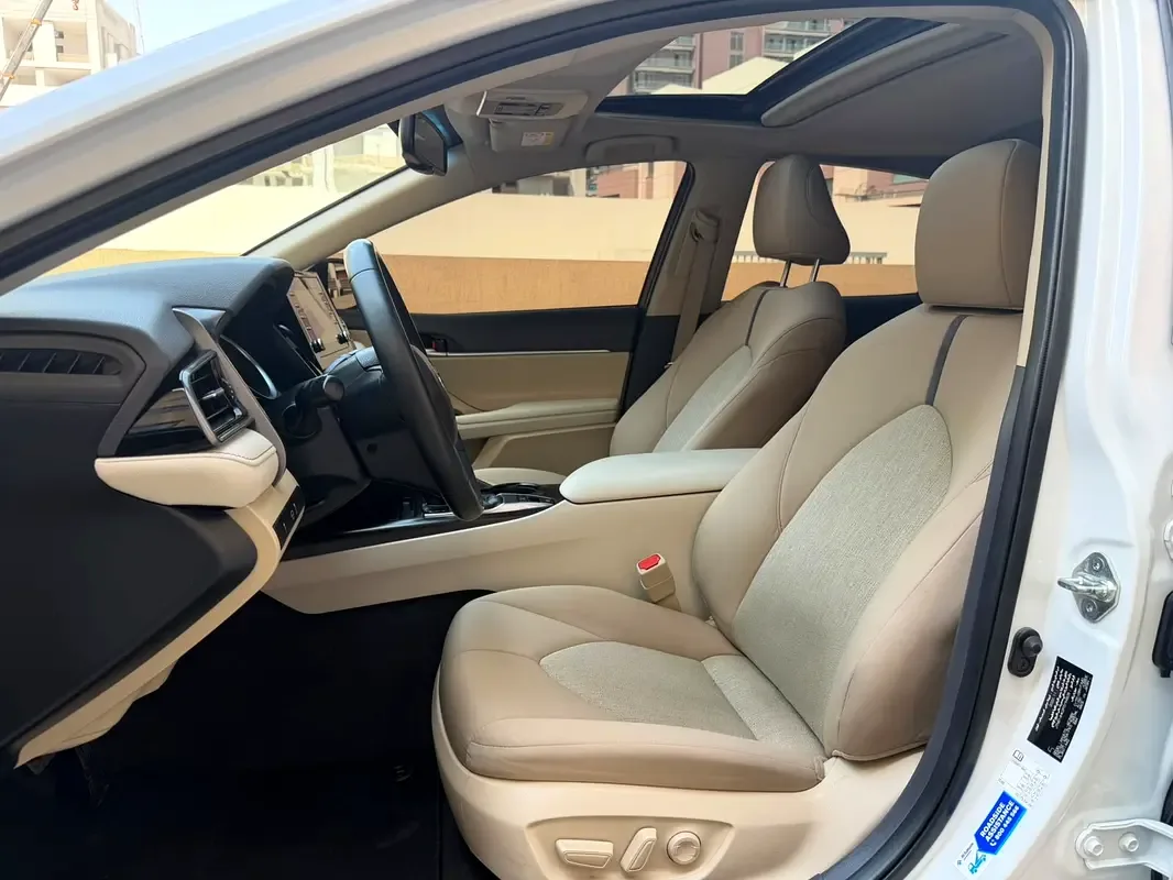 Toyota Camry 2.5 AT (204 hp) - 8