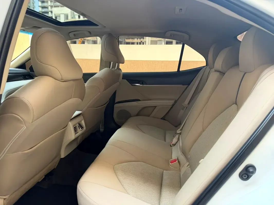 Toyota Camry 2.5 AT (204 hp) - 9