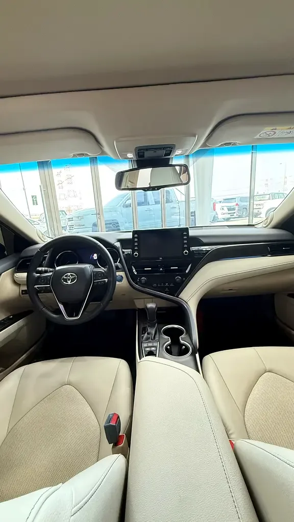 Toyota Camry 2.5 AT (204 حصان) - 7
