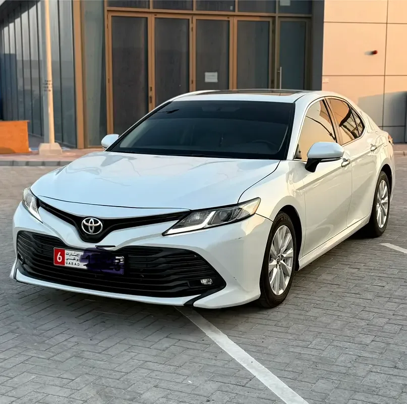 Toyota Camry 2.5 AT (207 hp)