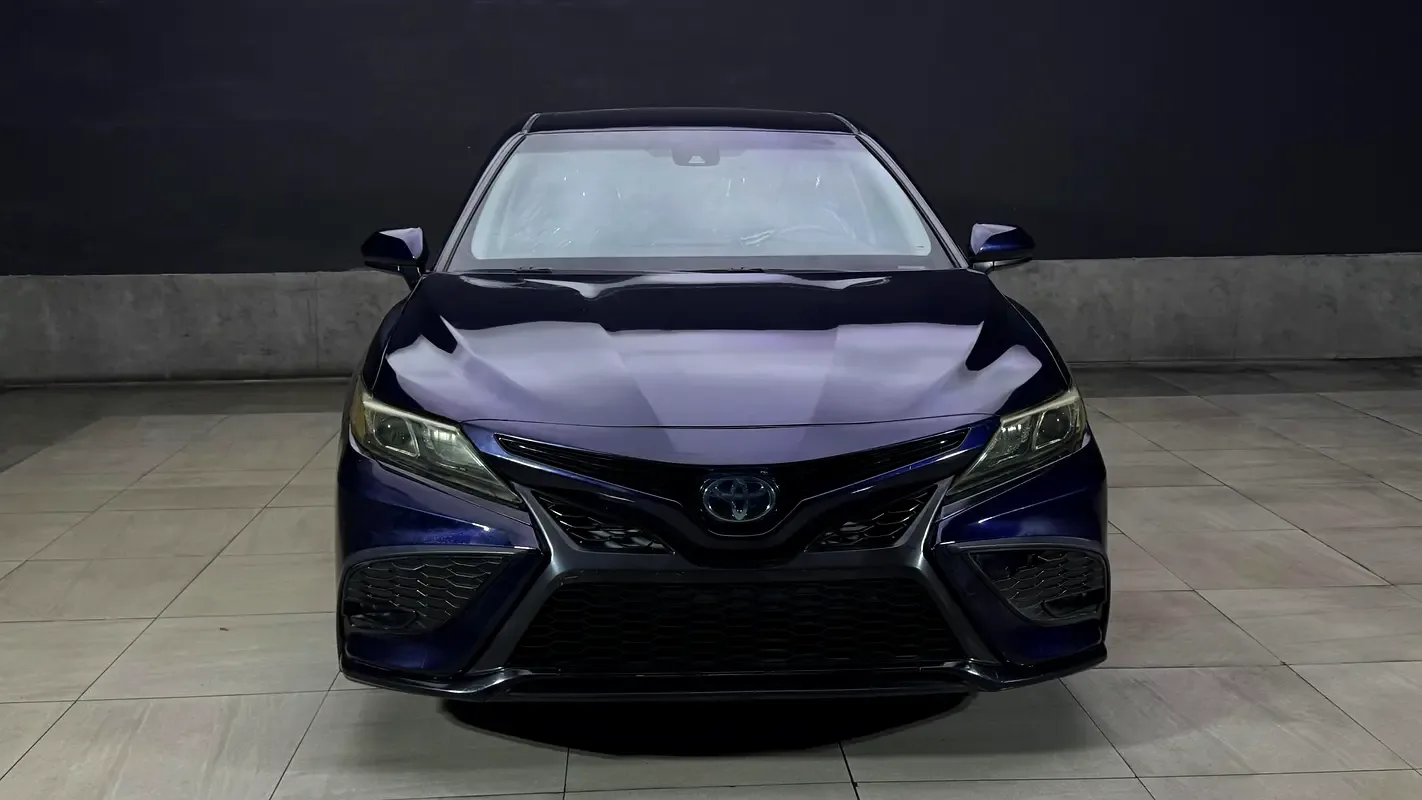 Toyota Camry 2.5 AT (209 hp)