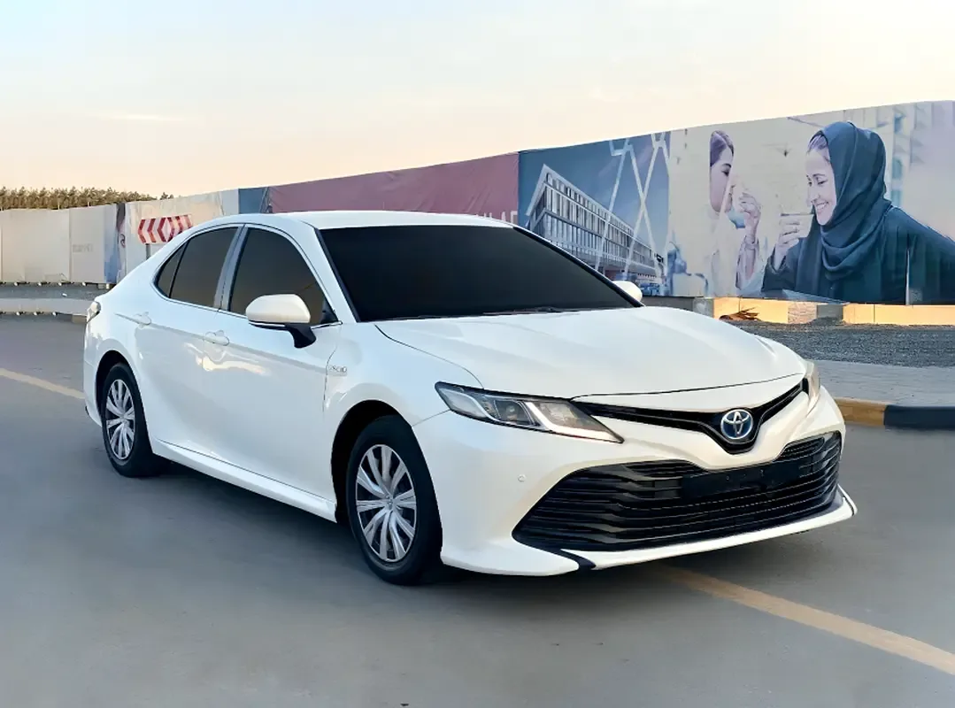 Toyota Camry 2.5 AT (209 hp)
