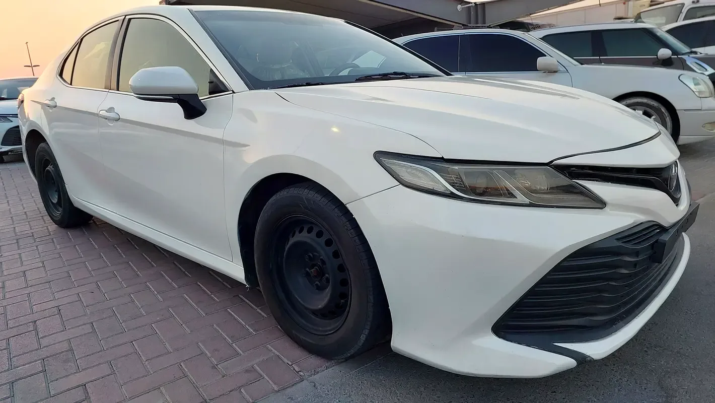 Toyota Camry 2.5 AT (209 hp)