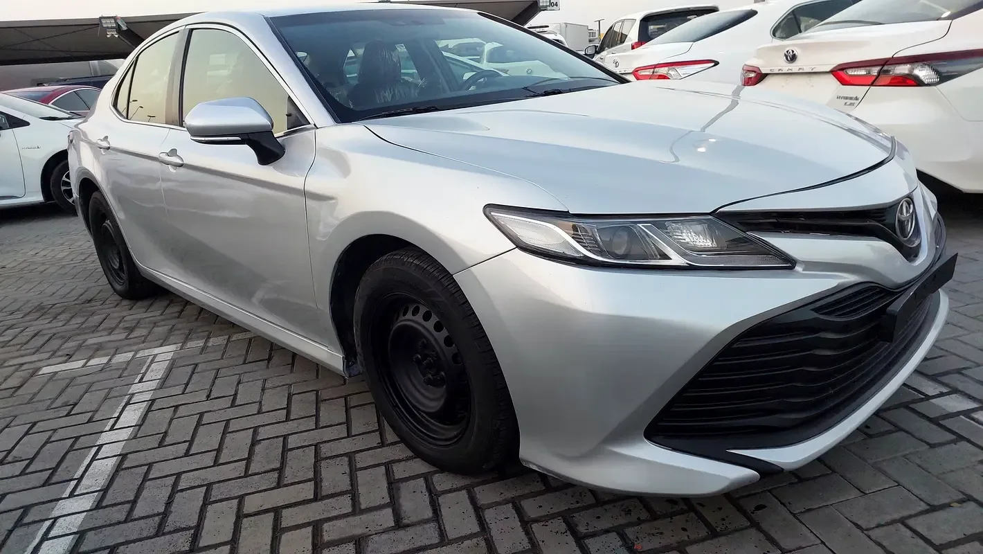 Toyota Camry 2.5 AT (209 hp)
