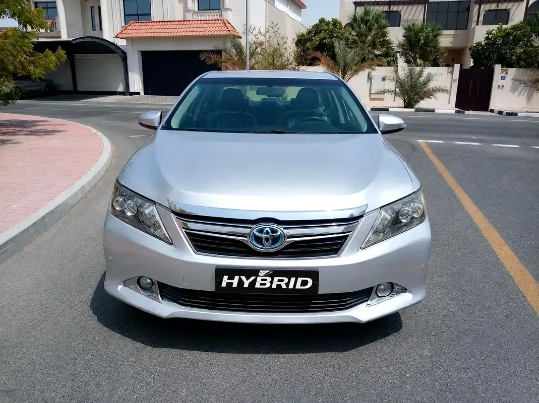 Toyota Camry 2.5 CVT (200 hp)