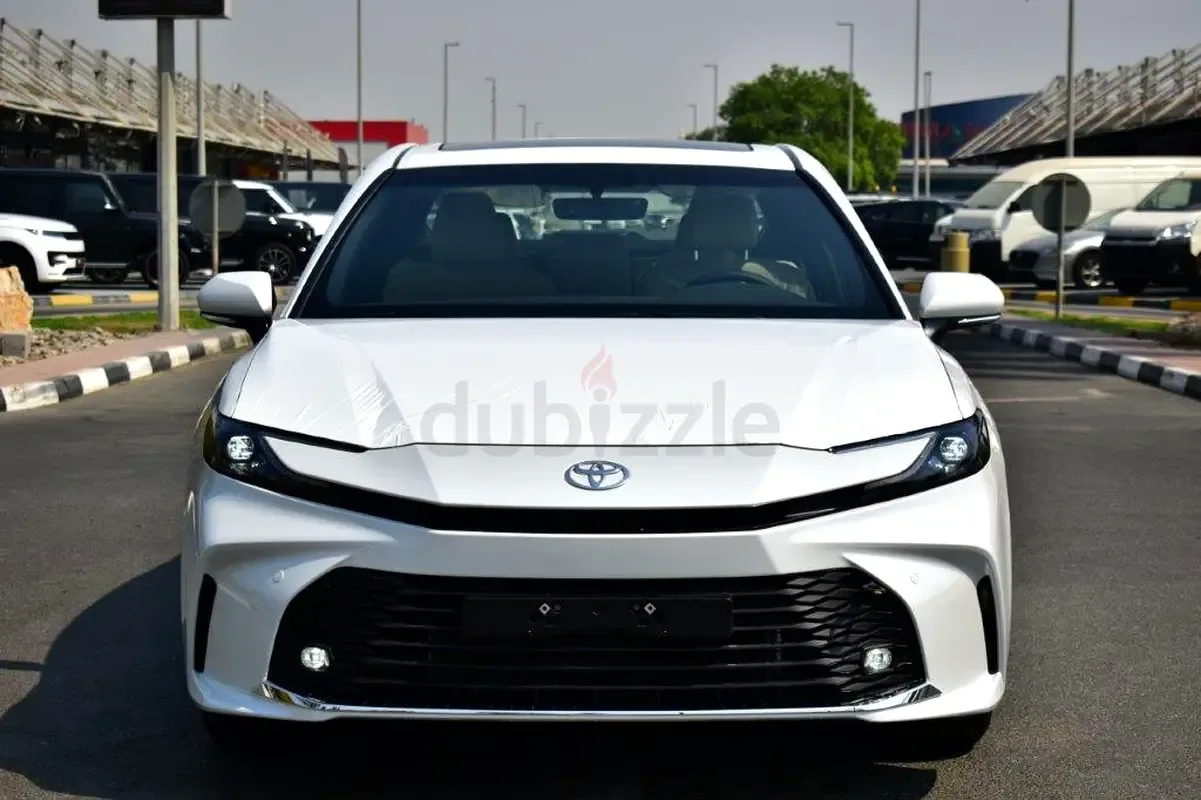 Toyota Camry 2.5 CVT (225 hp)