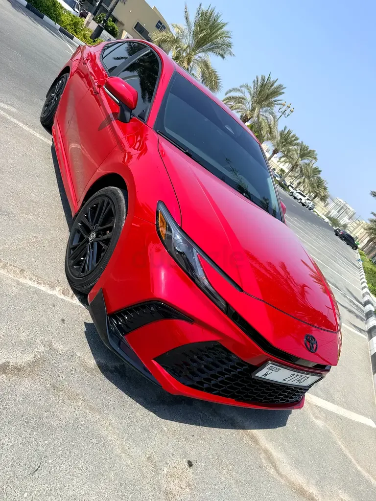 Toyota Camry 2.5 CVT (225 hp)