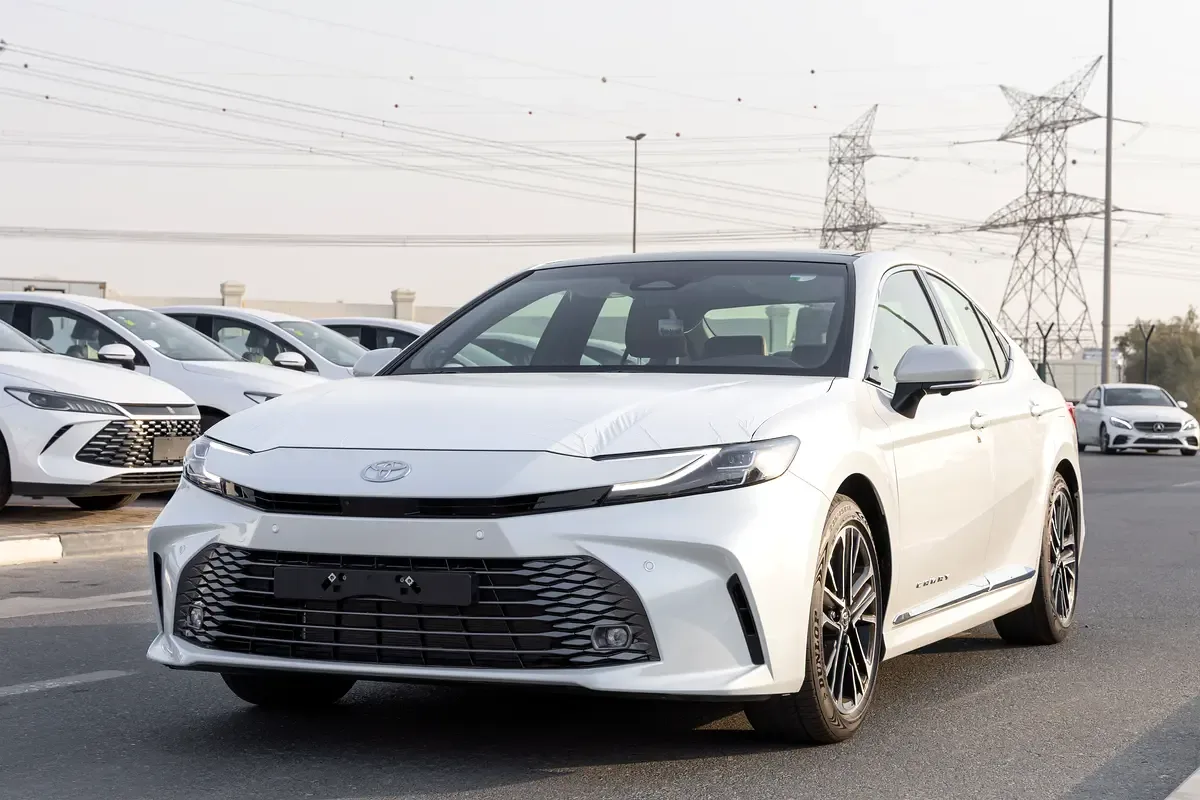 Toyota Camry 2.5 CVT (225 hp) - 3