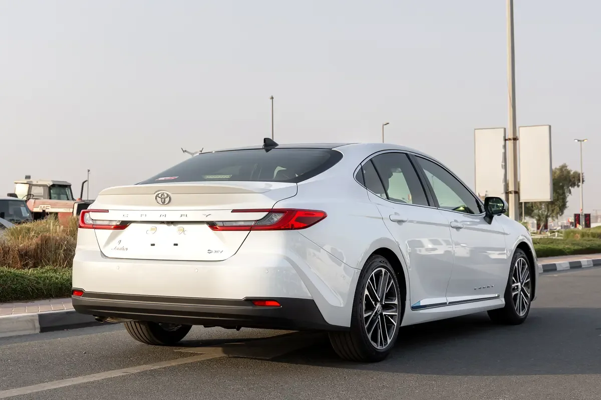 Toyota Camry 2.5 CVT (225 hp) - 4