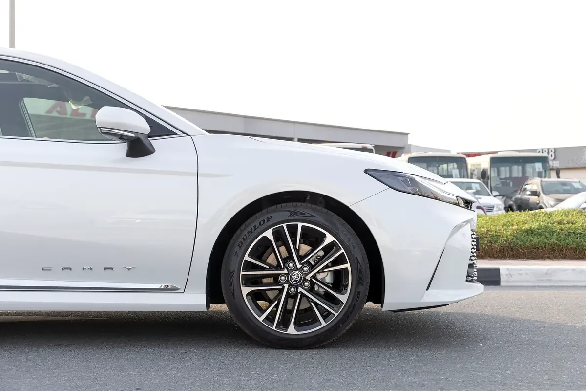 Toyota Camry 2.5 CVT (225 hp) - 8