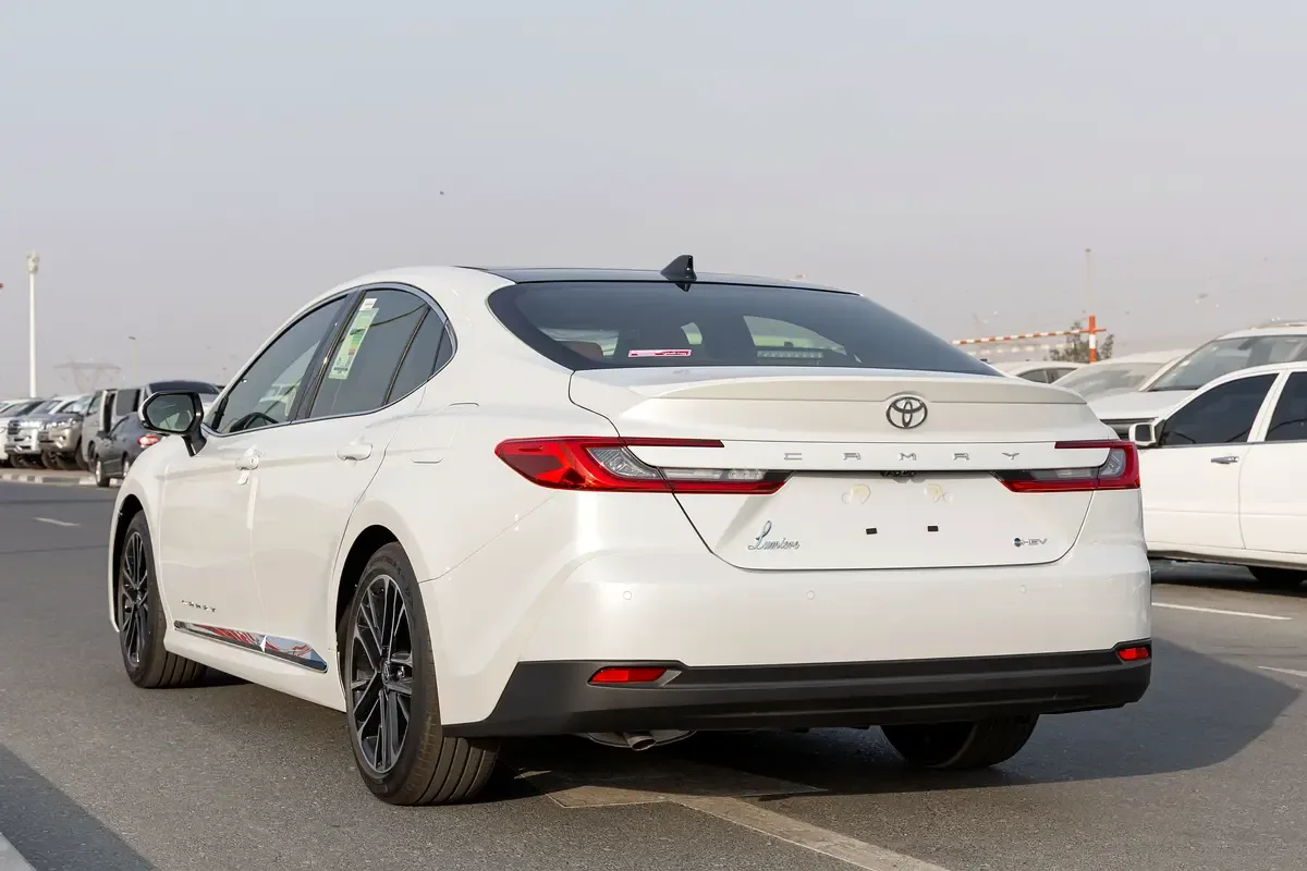 Toyota Camry 2.5 CVT (225 hp) - 6