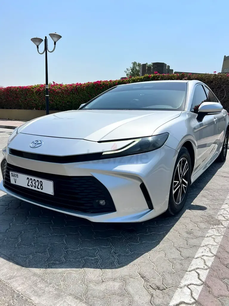 Toyota Camry 2.5 CVT (225 hp)