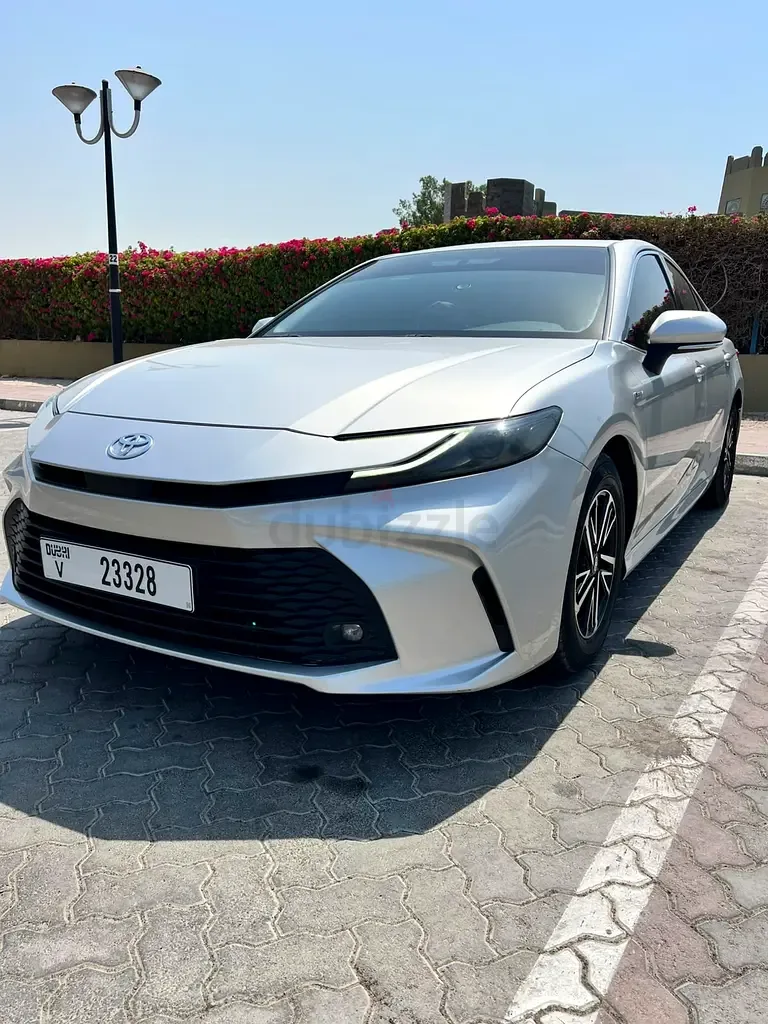 Toyota Camry 2.5 CVT (225 حصان) - 7