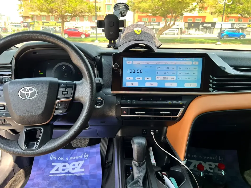 Toyota Camry 2.5 CVT (225 حصان) - 12