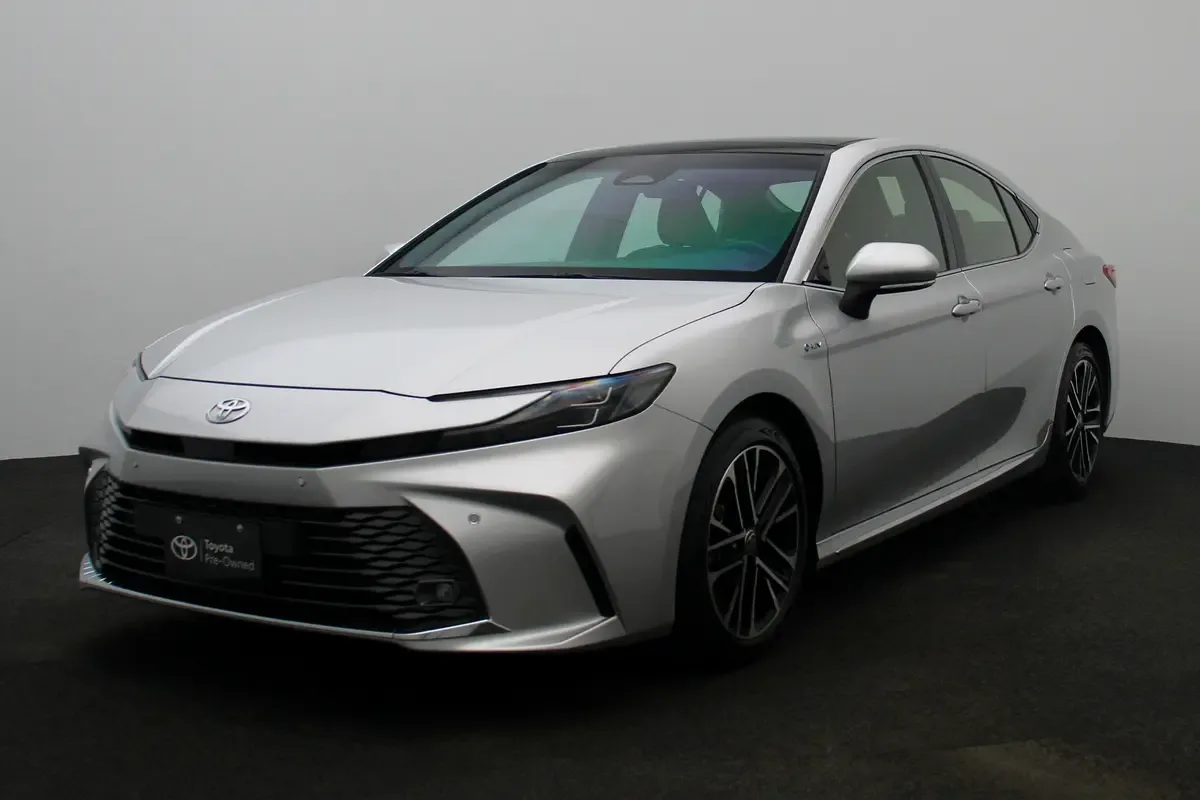 Toyota Camry 2.5 CVT (225 hp)