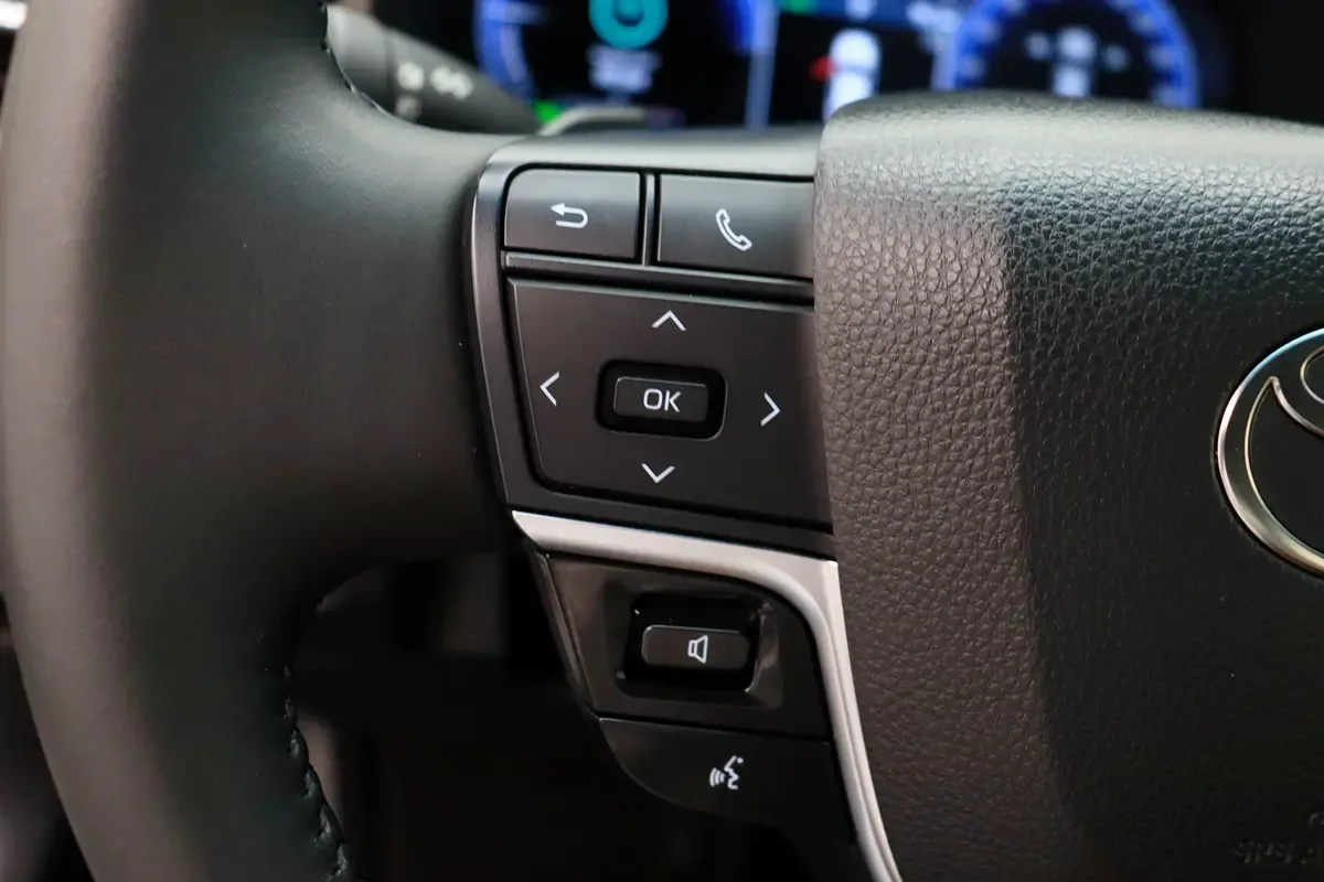 Toyota Camry 2.5 CVT (225 hp) - 7