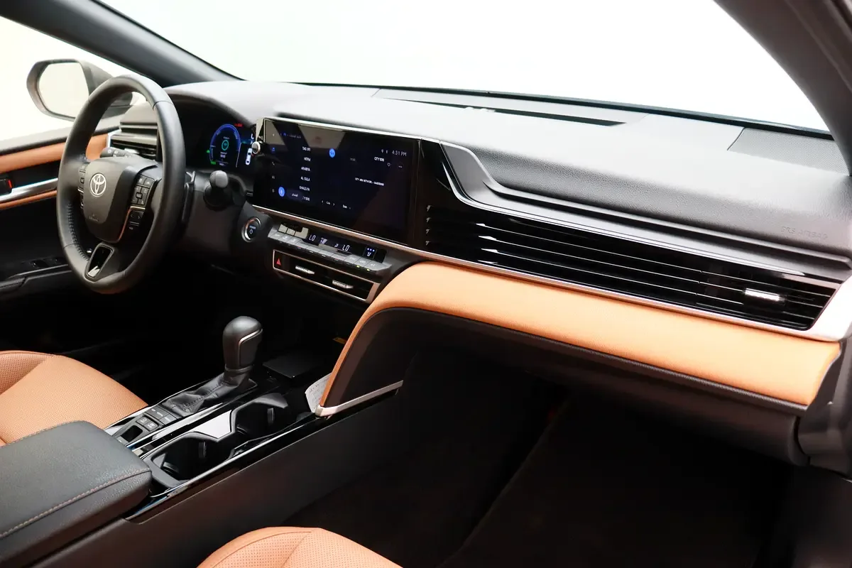Toyota Camry 2.5 CVT (225 hp) - 14