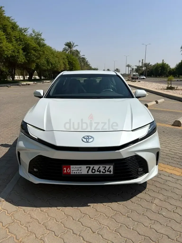 Toyota Camry 2.5 CVT (225 hp)
