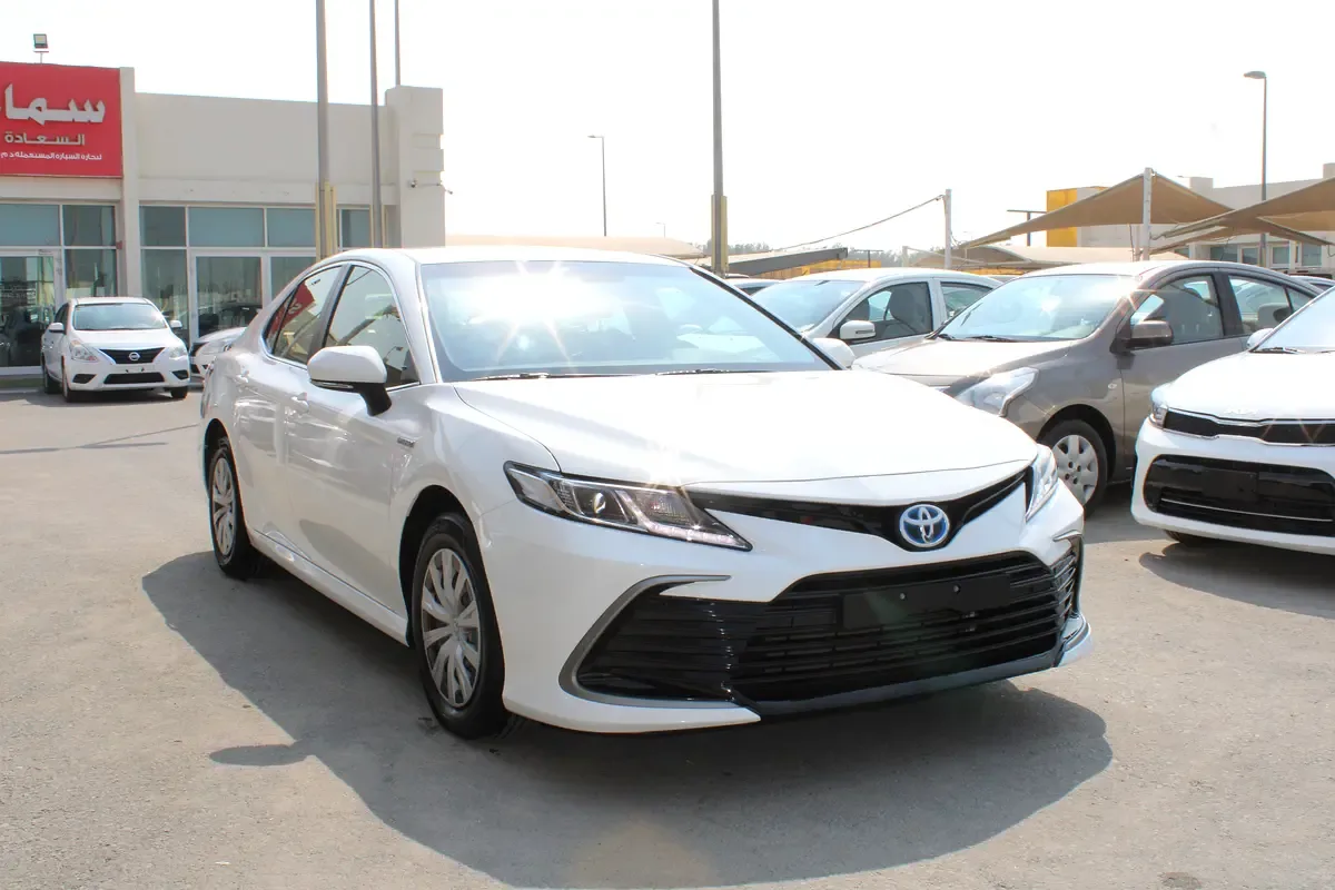 Toyota Camry 2.5 CVT 4WD (178 حصان) - 3