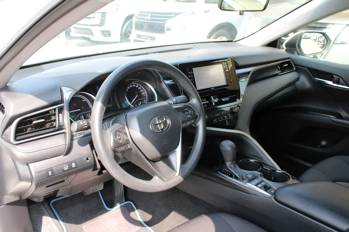 Toyota Camry 2.5 CVT 4WD (178 حصان) - 7