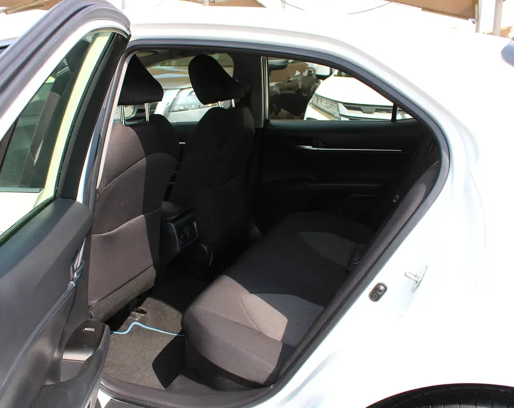 Toyota Camry 2.5 CVT 4WD (178 حصان) - 8